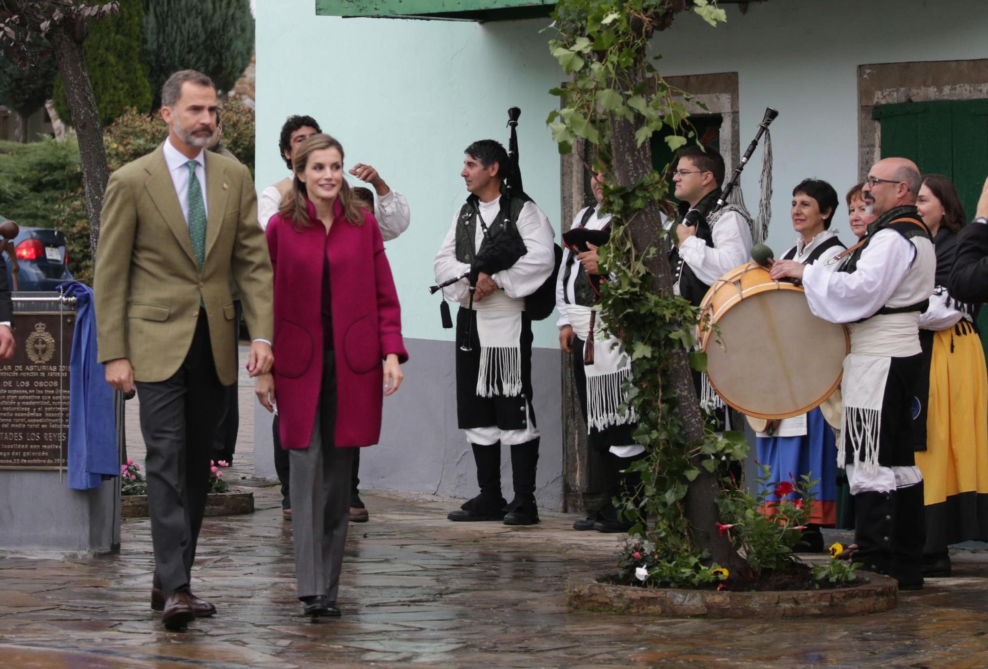 Los Reyes conocen la comarca asturiana de Los Oscos