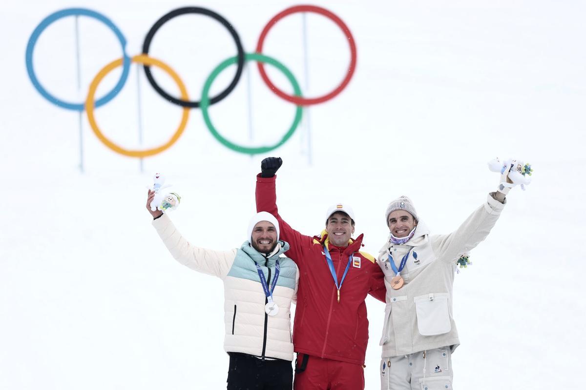 Oriol Cardona, en el centro del podio masculino