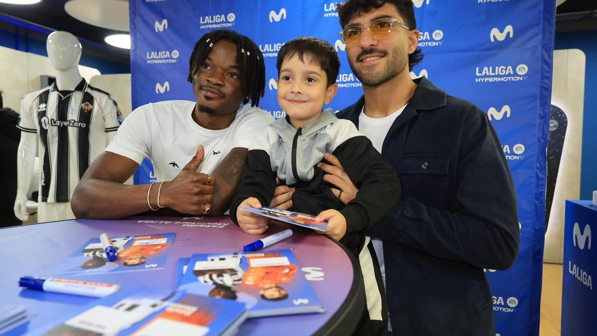 Búscate en la galería con Amir Abedzadeh y Brian Cipenga (Castellón)