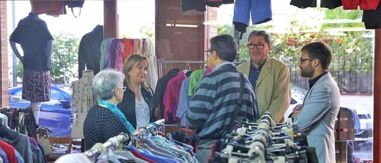 L’alcalde de Roses i la regidora de Benestar Social han visitat les instal·lacions del rober.