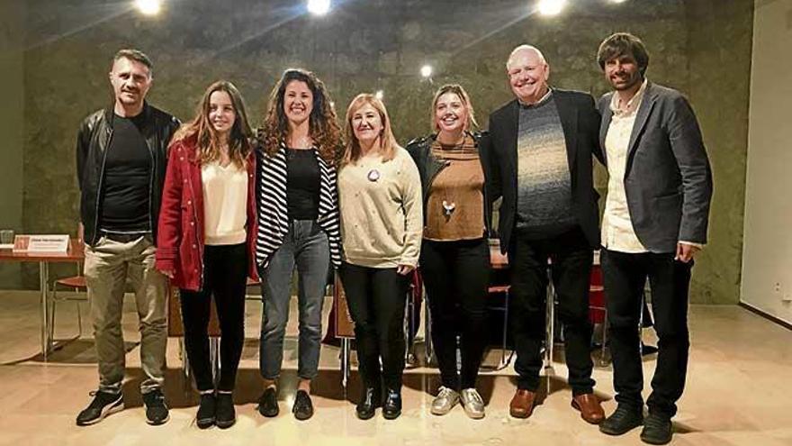 Imagen de los participantes en la mesa redonda organizada por el ayuntamiento de Alaró.