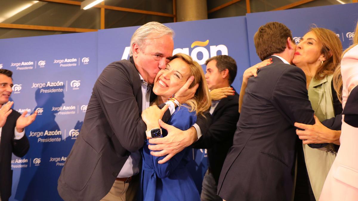 Jorge Azcón, junto a Ana Alós, el pasado 28 de mayo tras la victoria electoral del PP.