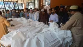 Al menos 33 niños muertos en Pakistán por el derrumbe del techo de una escuela