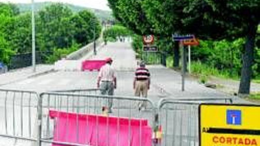 El puente Nuevo se cierra al tráfico y pasará a ser peatonal