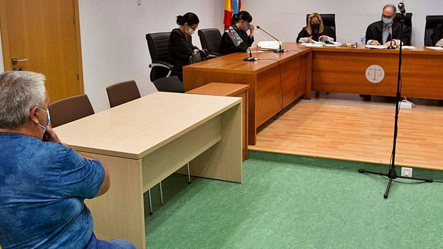 El acusado ayer en el juicio celebrado en la Audiencia de Alicante.
