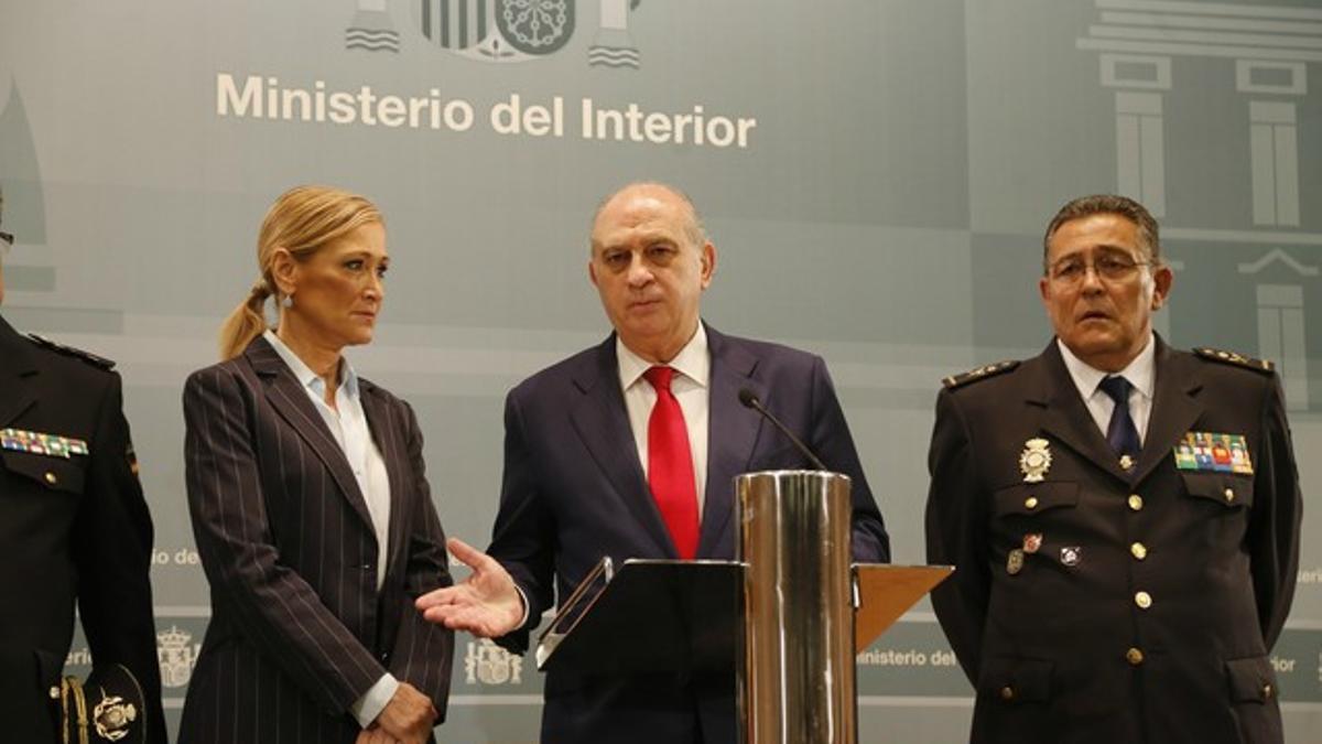 Comparecencia del ministro del Interior, Jorge Fernández Díaz, junto a la Delegada del Gobierno de Madrid, Cristina Cifuentes.