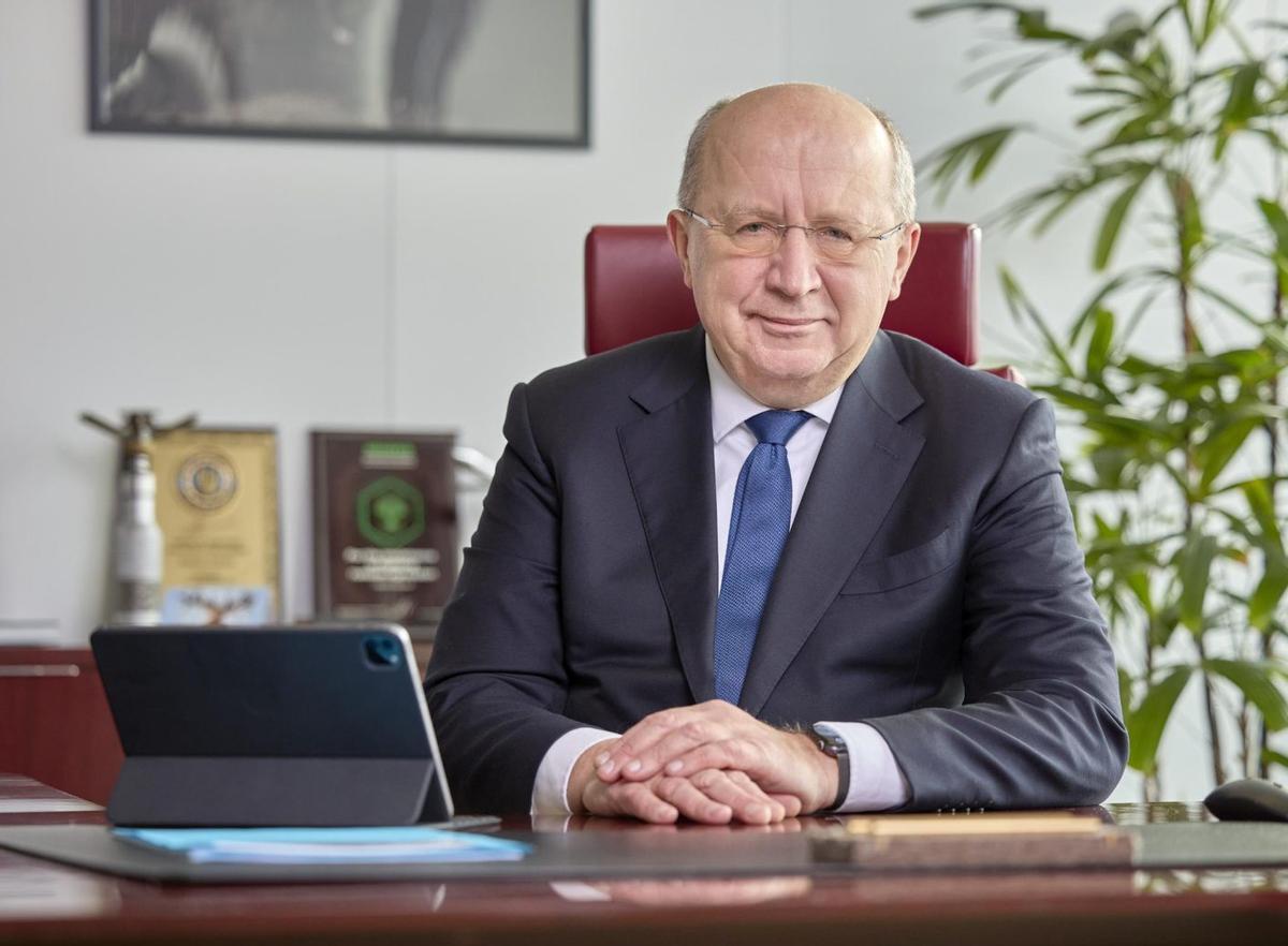 Andrius Kubilius, comissari europeu de Defensa: "Els líders espanyols haurien d’escoltar la demanda ciutadana d’invertir en defensa"