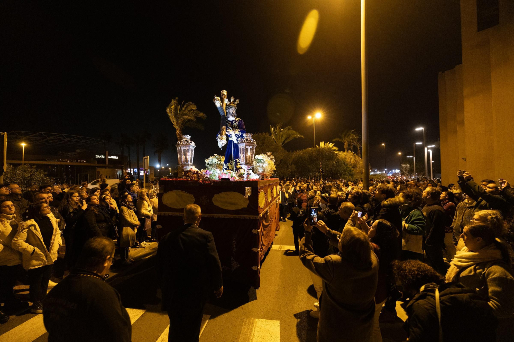 El Jesús del Gran Poder sube a costal a la Catedral