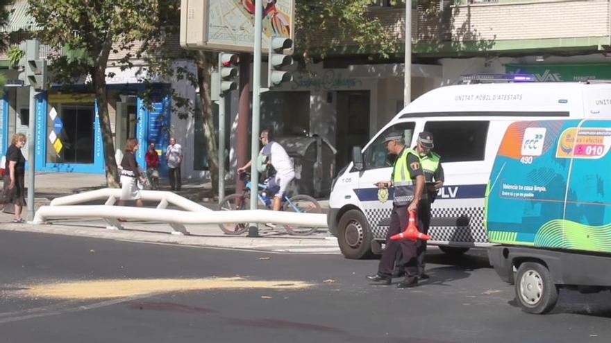 Un peatón muere atropellado en la avenida General Avilés de València