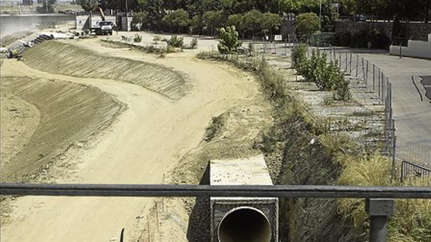 Acuaes apuesta por el tercer ojo con un colector más bajo de Badajoz