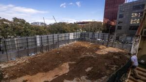 Rebuig inicial a una torre de 20 plantes al costat de la plaça d’Espanya