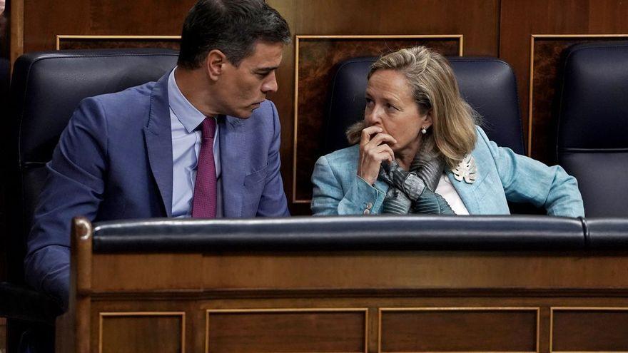 Pedro Sánchez y Nadia Calviño, en el Congreso