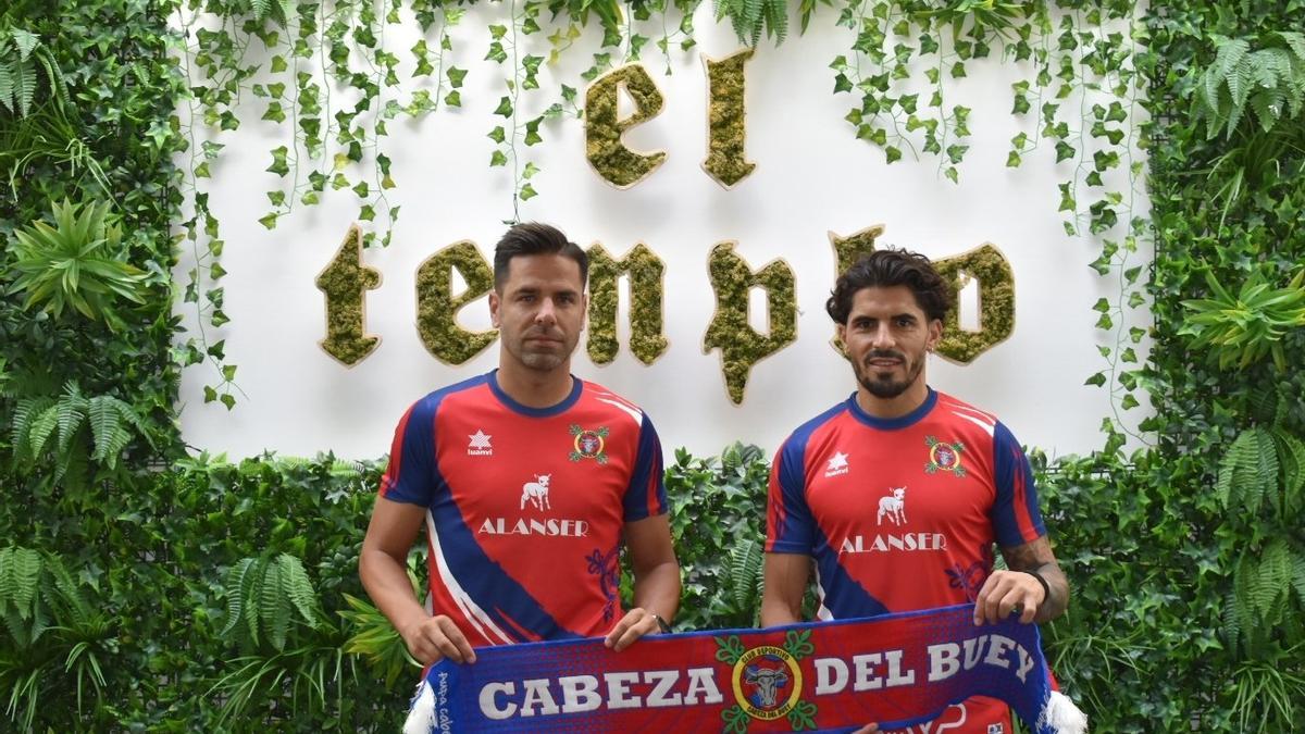 José Ángel y Ruano fueron presentados en el restaurante El Templo de Cabeza del Buey.