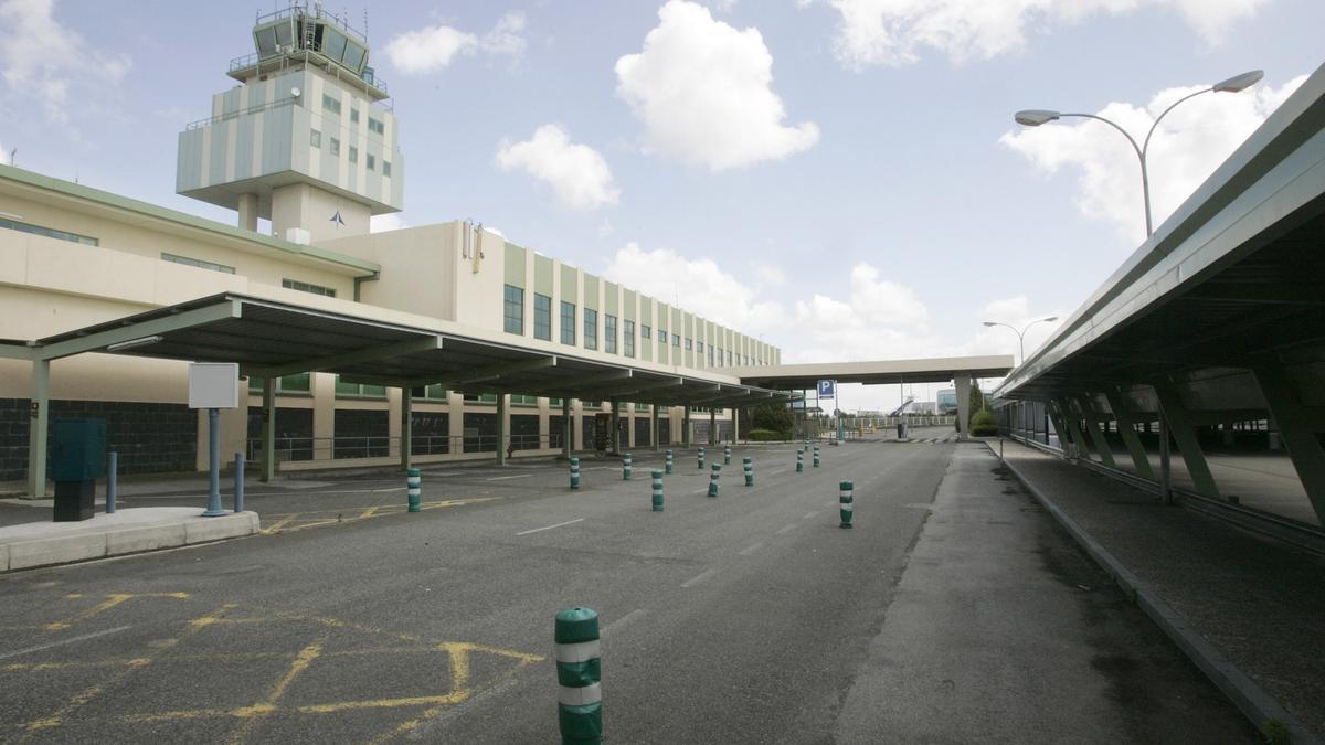 Foto de archivo de la vieja terminal de Santiago cerrada.