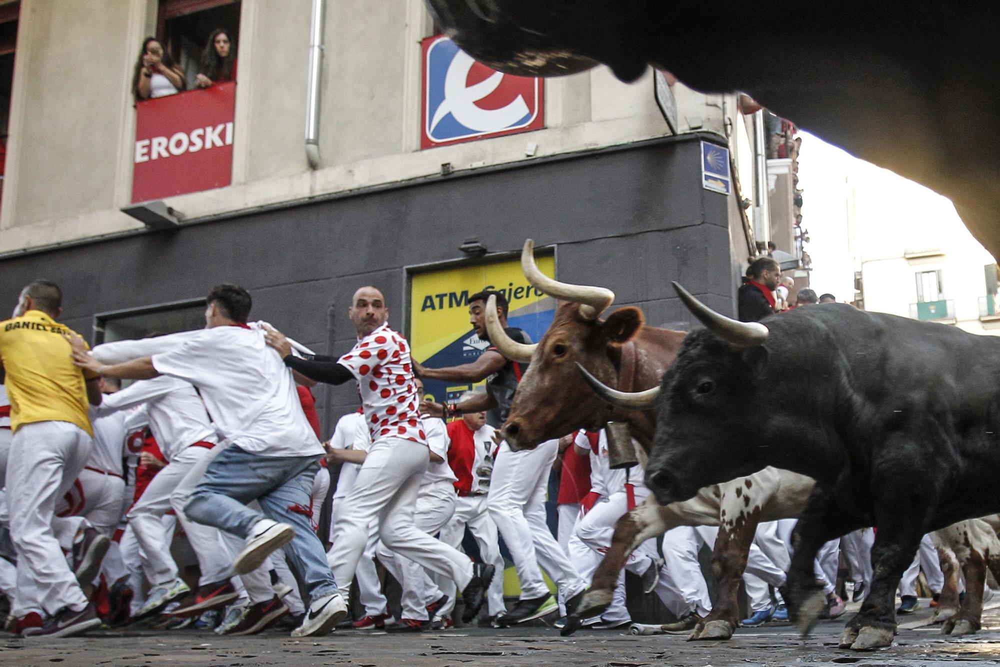 Cuarto encierro de l (152412114).jpg