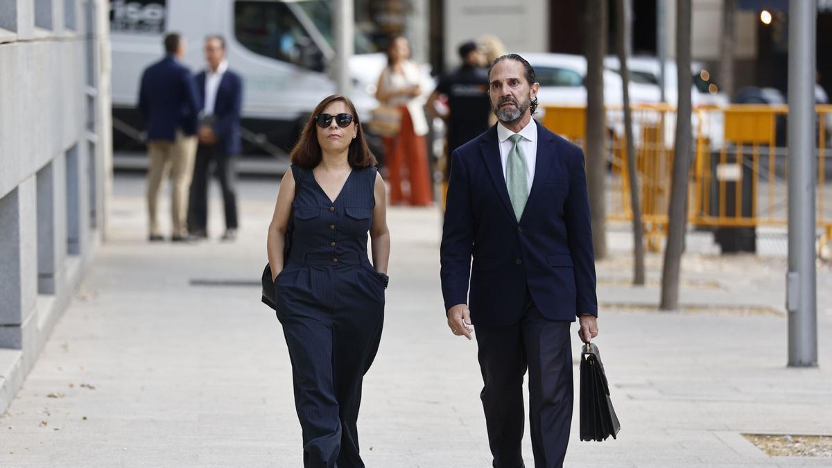 La gerente del PSOE atribuye a Cerdán la contratación verbal de abogados de la trama de Leire Díez