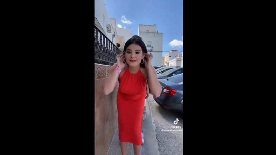 Las influencers de Cádiz son sus outfits asequibles