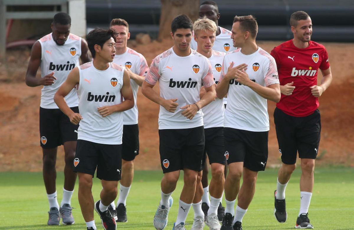 El Valencia vuelve al trabajo con tres bajas