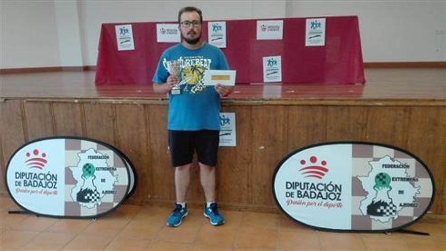 El Club Ajedrez Santa Isabel hace doblete en el Campeonato de Extremadura absoluto