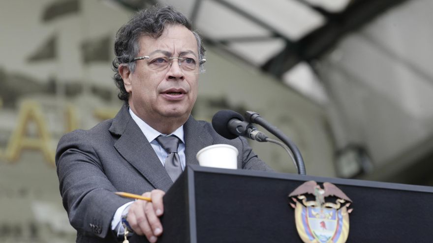 Petro propone una consulta popular para salvar las reformas de salud y laboral