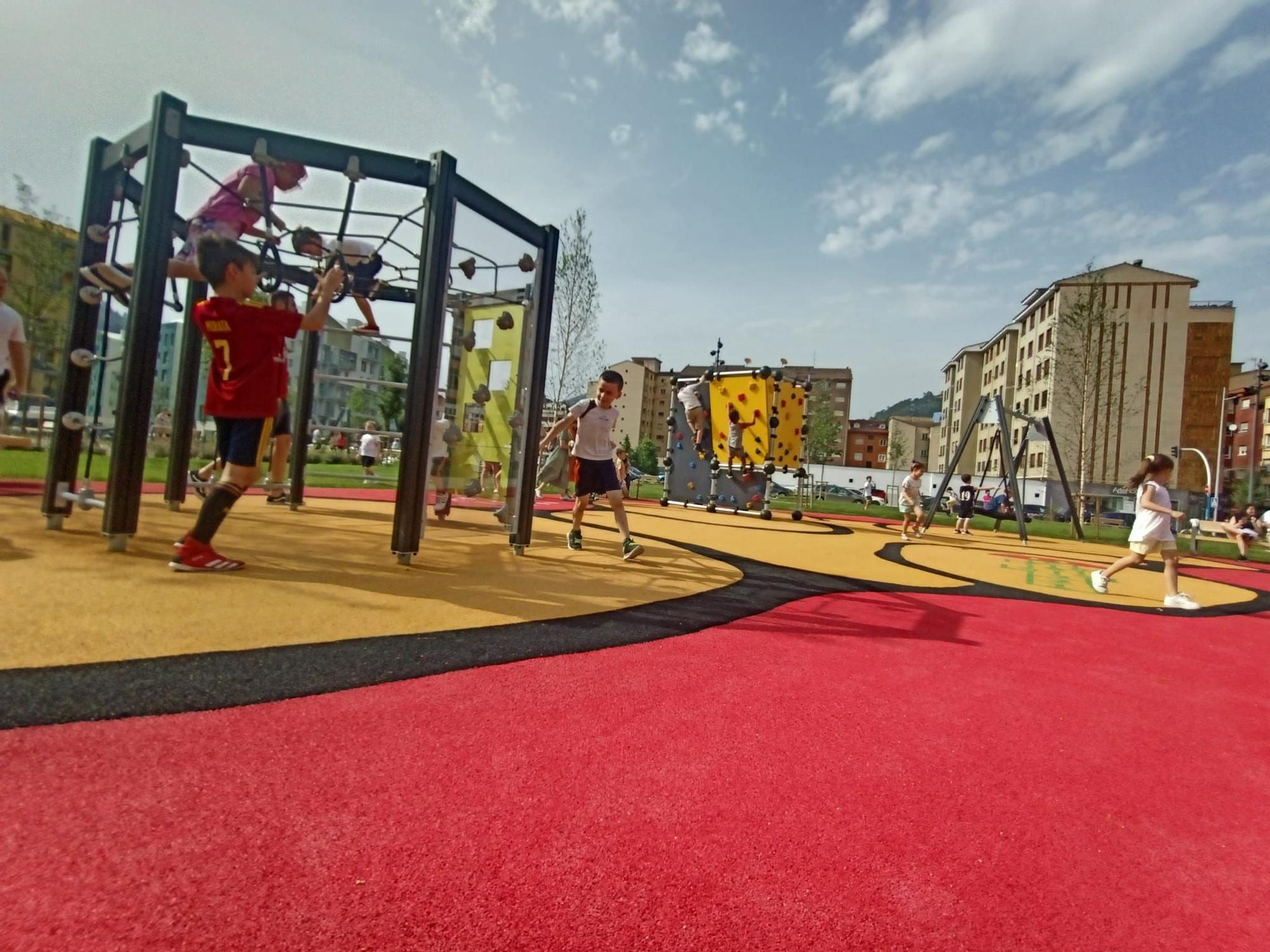 Inauguración del parque de la Mayacina, en Mieres