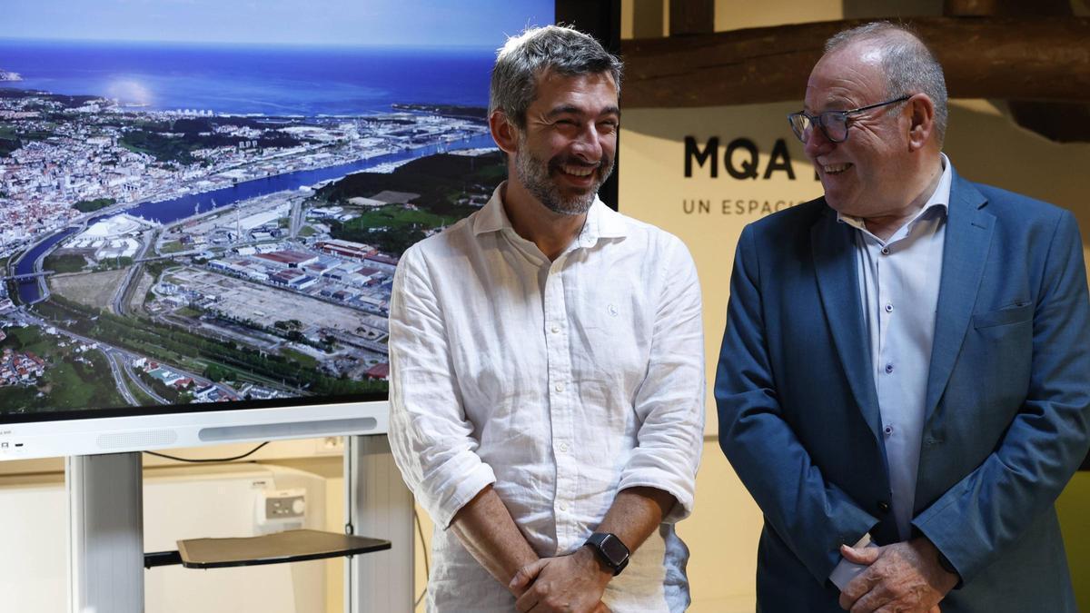 El concejal Manuel Campa y el presidente del Puerto, Santiago Rodríguez Vega.