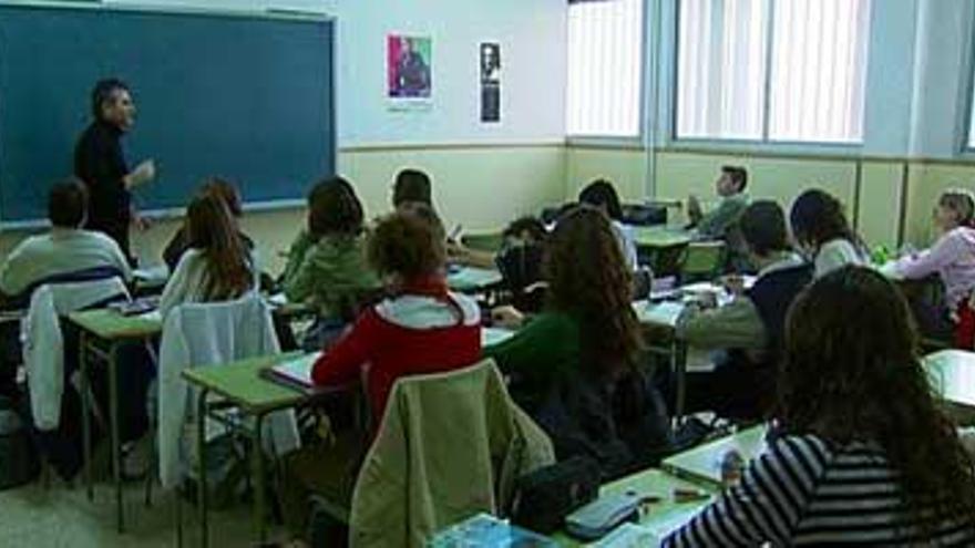 La Junta prevé igualar la tasa europea de abandono escolar en diez años