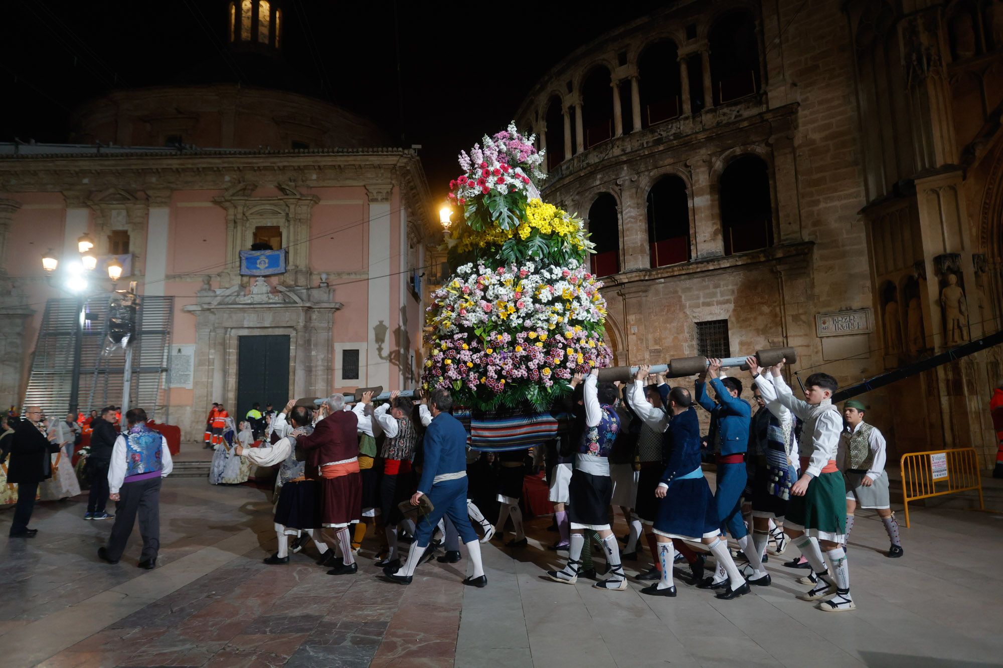 Todas las fotos de la Ofrenda del 17 de marzo por la calle San Vicente de 20:00 a 21:00 horas