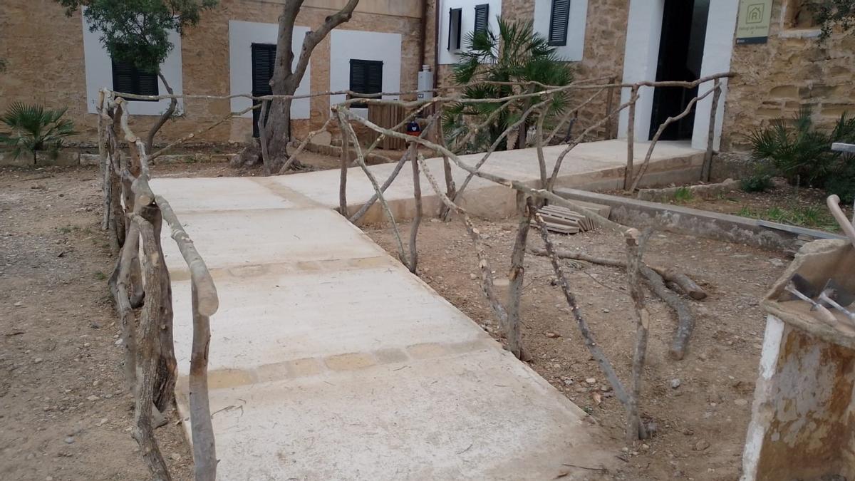 Rampa de acceso al refugio 2 de Betlem.