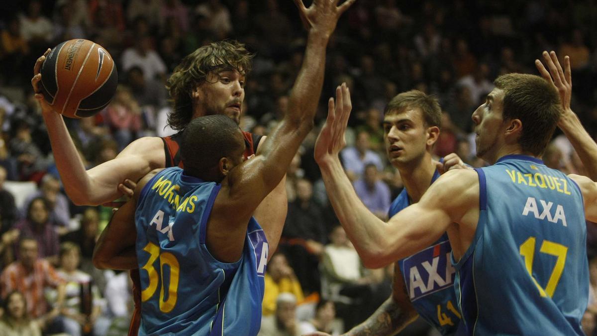 Marc Gasol en una acció de l'Akasvayu-Barça de l'octubre de 2007