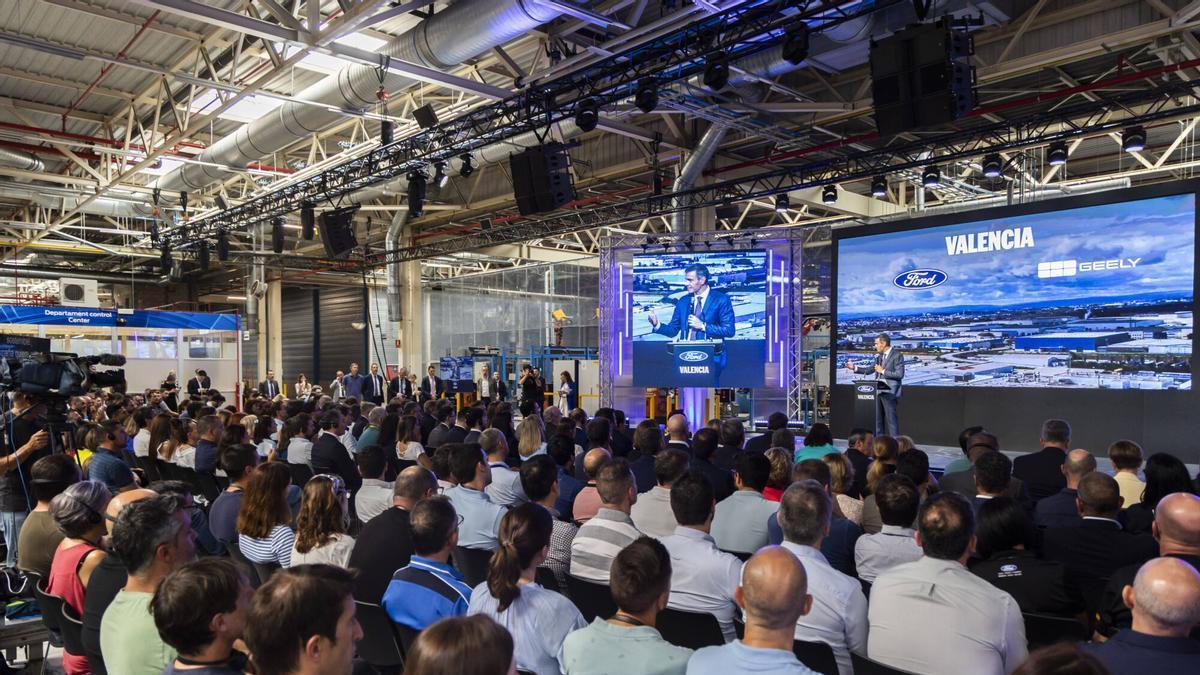 Trabajadores de Ford Almussafes, en la presentación del acuerdo con Geely.