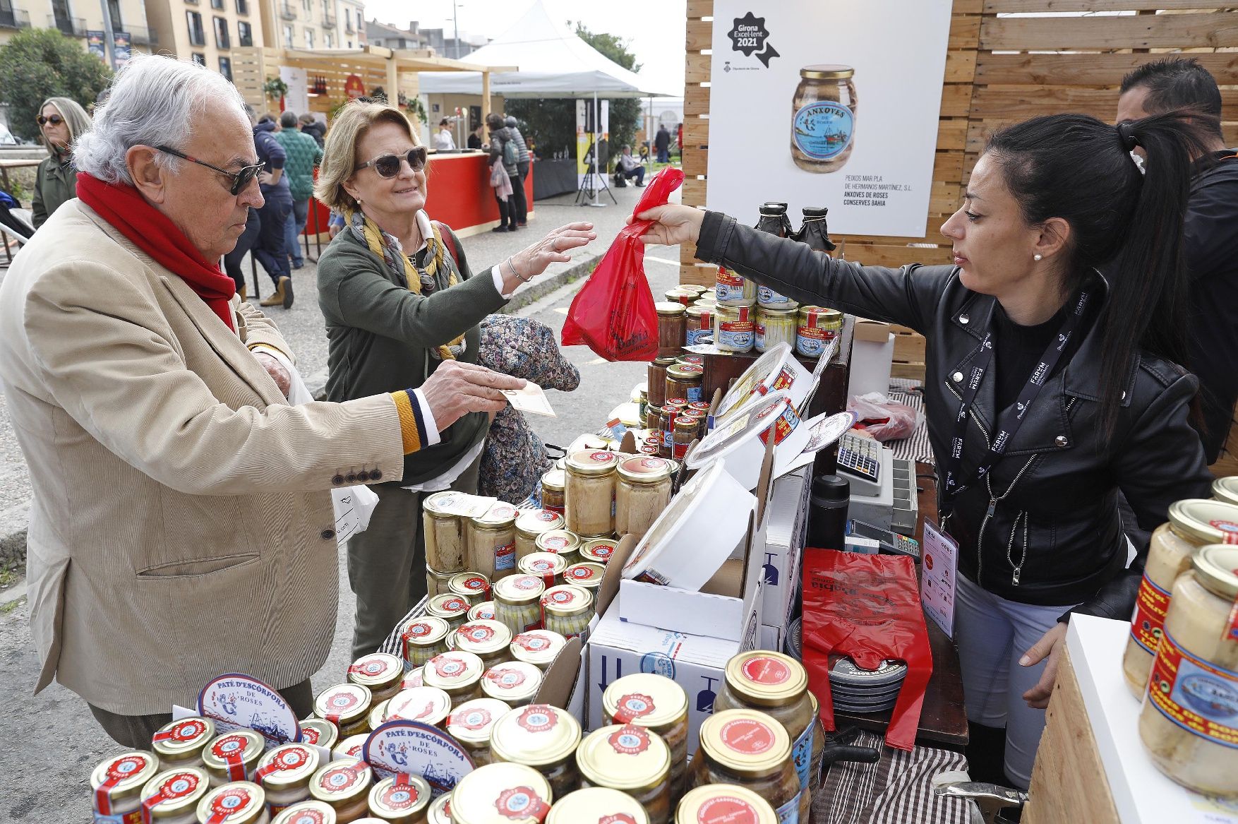 El Fòrum Ciutat omple la plaça Catalunya de Girona des de primera hora