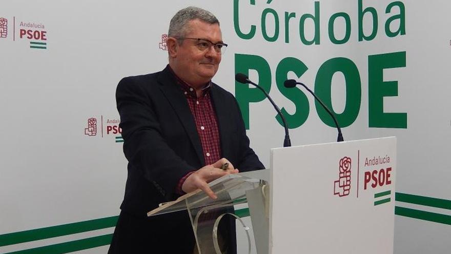 El PSOE pide al Gobierno andaluz que aclare si habrá recortes y despidos en la sanidad