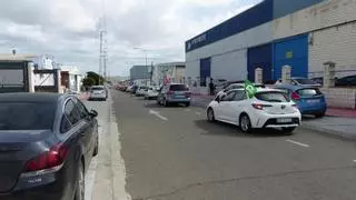 Los trabajadores del transporte sanitario vuelven a protestar en Córdoba con una caravana de vehículos