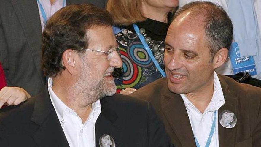 Rajoy y Camps, en noviembre en un acto en Barcelona. TONI GARRIGA/EFE