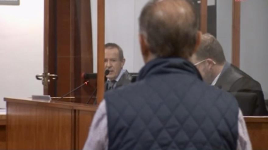 El alcalde declara en el juicio en la Audiencia Provincial.