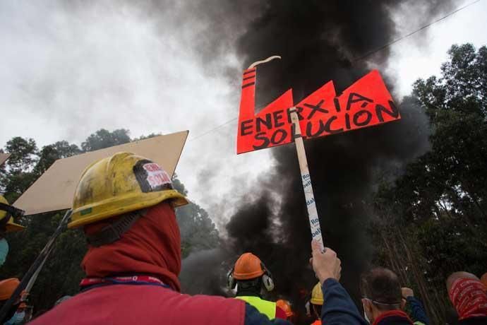 Protestas contra los despidos en Alcoa San Cibrao