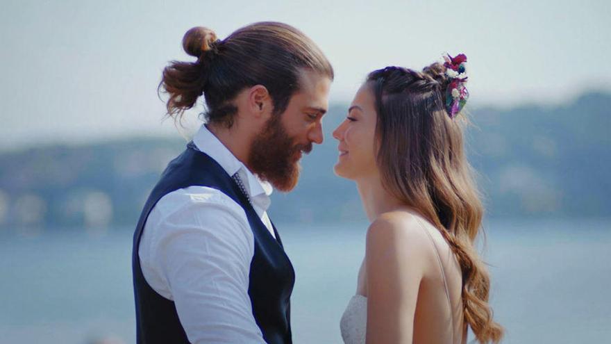 Sale a la luz la foto prohibida (y sensual) de Can Yaman, protagonista de Erkenci Kus