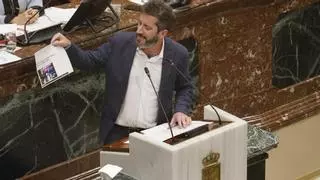 El diputado Víctor Egío denuncia amenazas de muerte a él y su familia por su comentario sobre el "tiro al fachón"