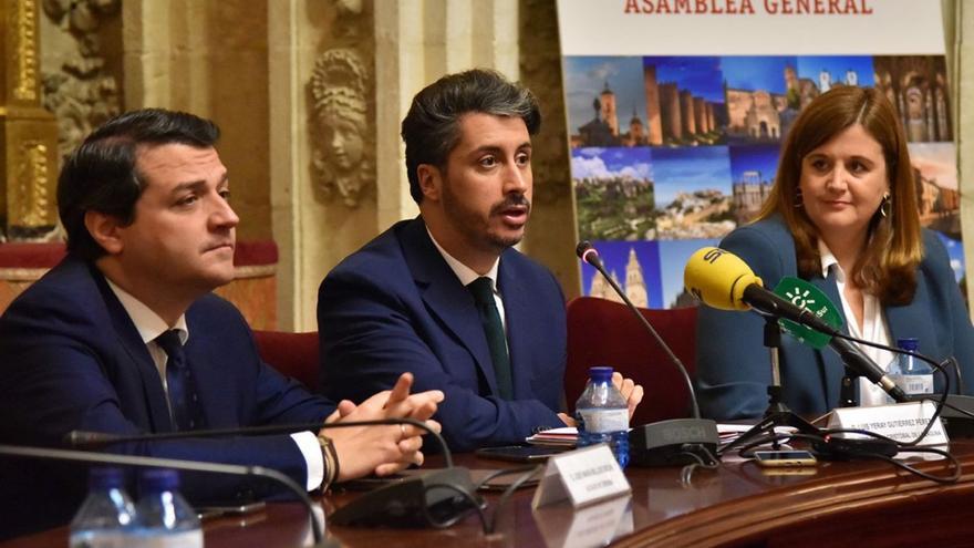 Luis Yeray preside la asamblea del grupo de las Ciudades Patrimonio