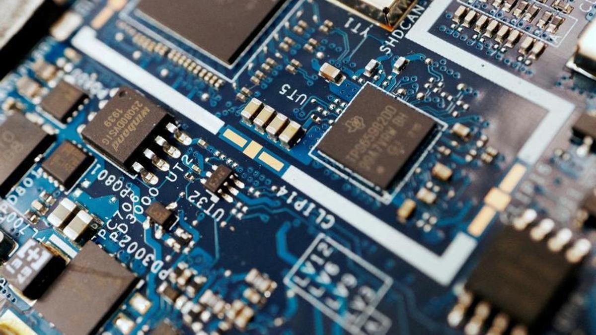 Japón y Países Bajos bloquearán la exportación de chips a China.