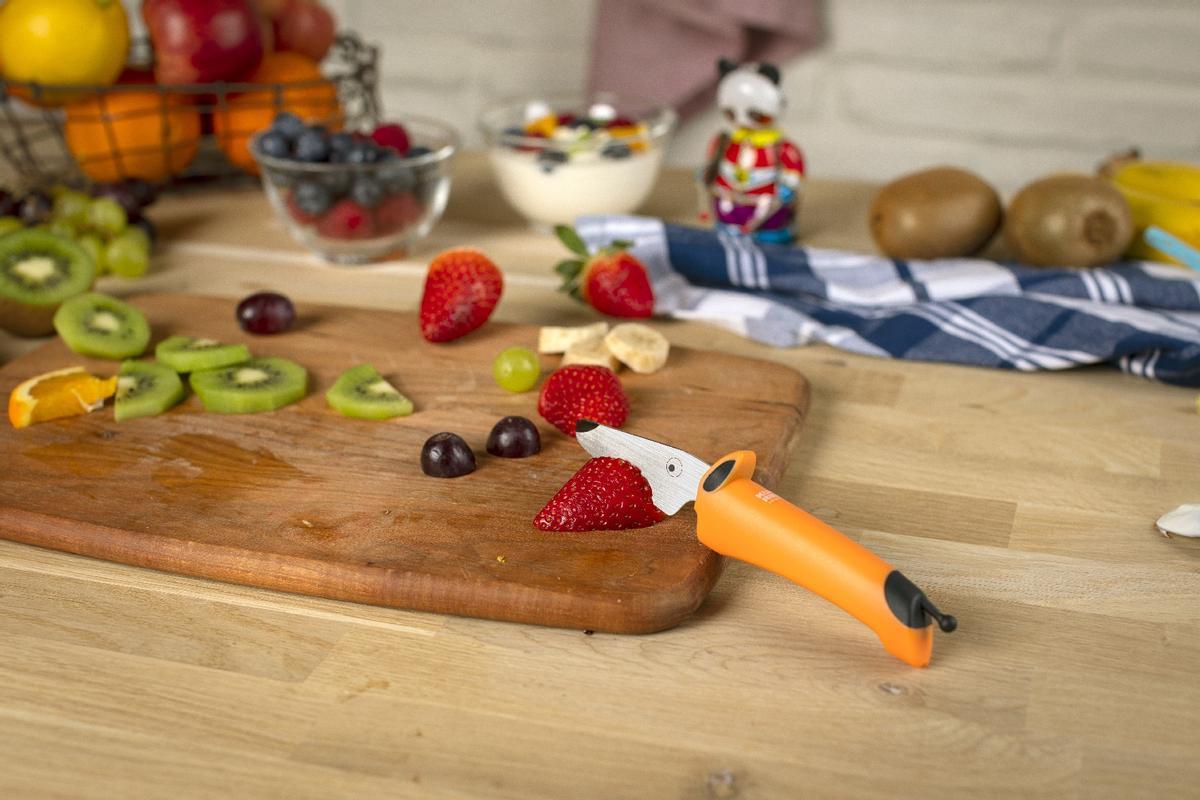 La compra inclou com a obsequi un ganivet Kinderkitchen
