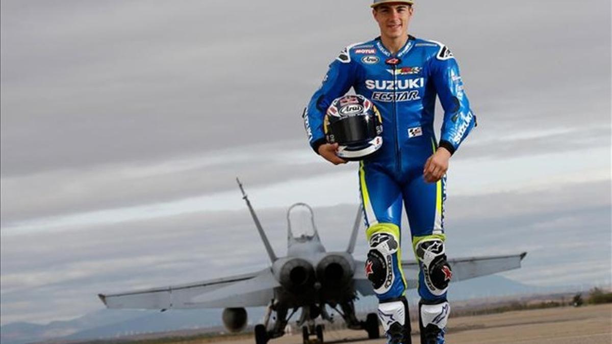 Maverick VIñales se subió a un F-18 en la Base Aerea de Zaragoza