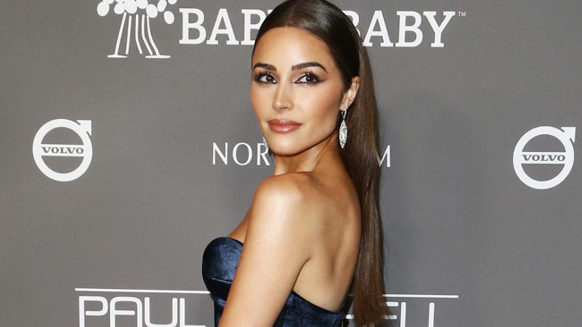 La modelo Olivia Culpo con vestido 'made in Spain' de Carmen March