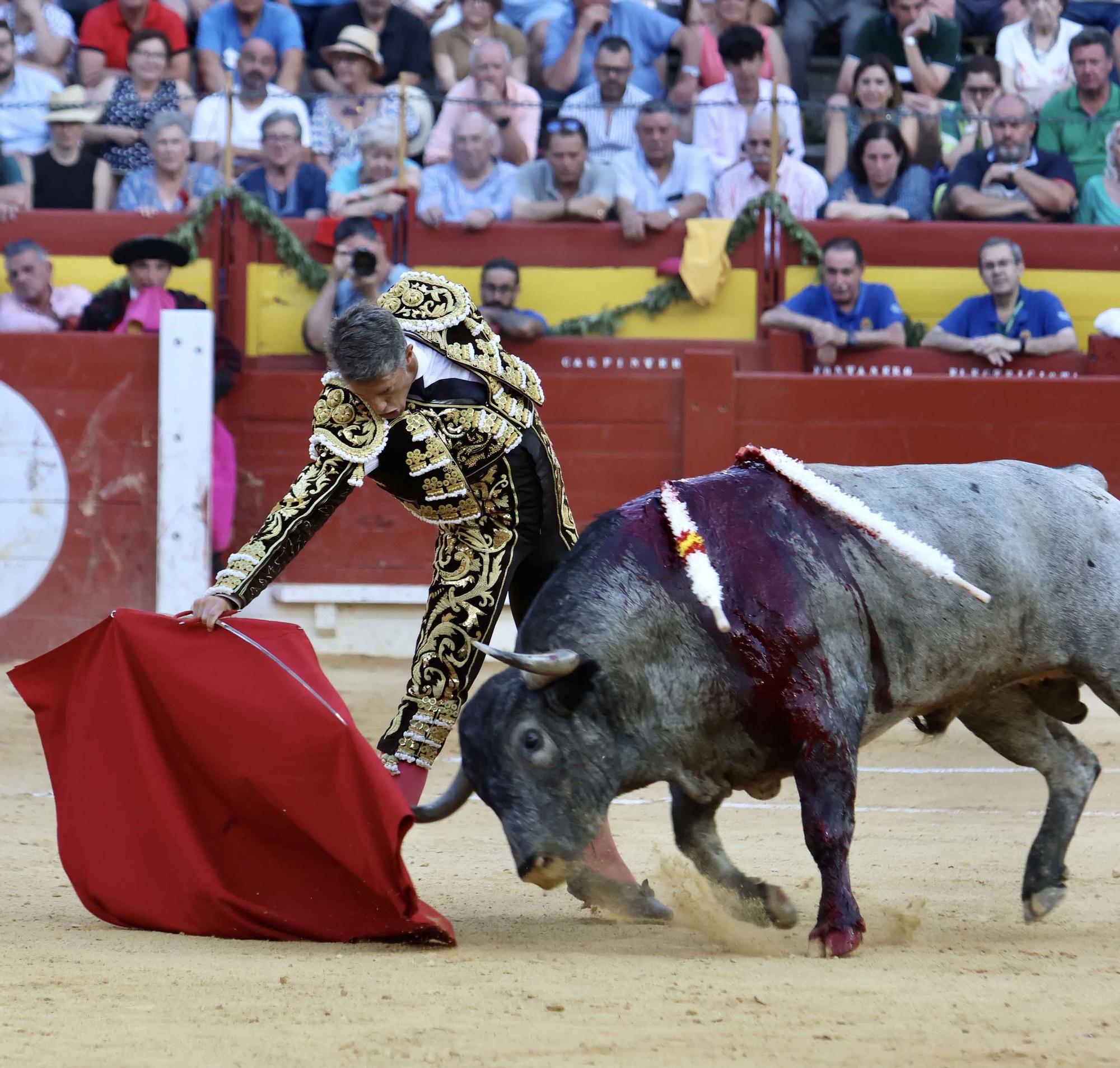 Rafaelillo, Manuel Escribano y Pablo Aguado cierran la Feria Taurina de Hogueras de Alicante