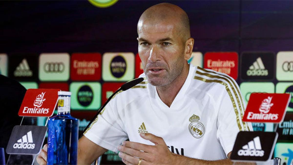 Zidane: "¿El Atlético el equipo del pueblo? Aquí todos madrugamos"