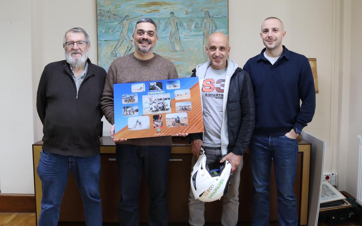 Luis Lamas, esquerda, Daniel Pérez, Fran Gómez Pallas e Daniel Barreiro no concello.