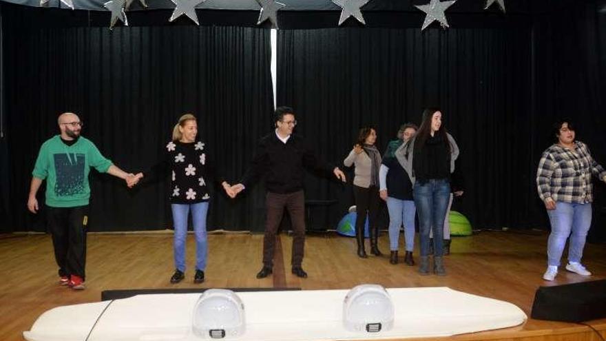 Un momento del ensayo de ayer, en el instituto Asorey. // Noé Parga