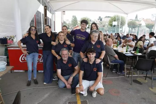 EN IMÁGENES: Comida en la Calle de los vecinos de Soto del Barco