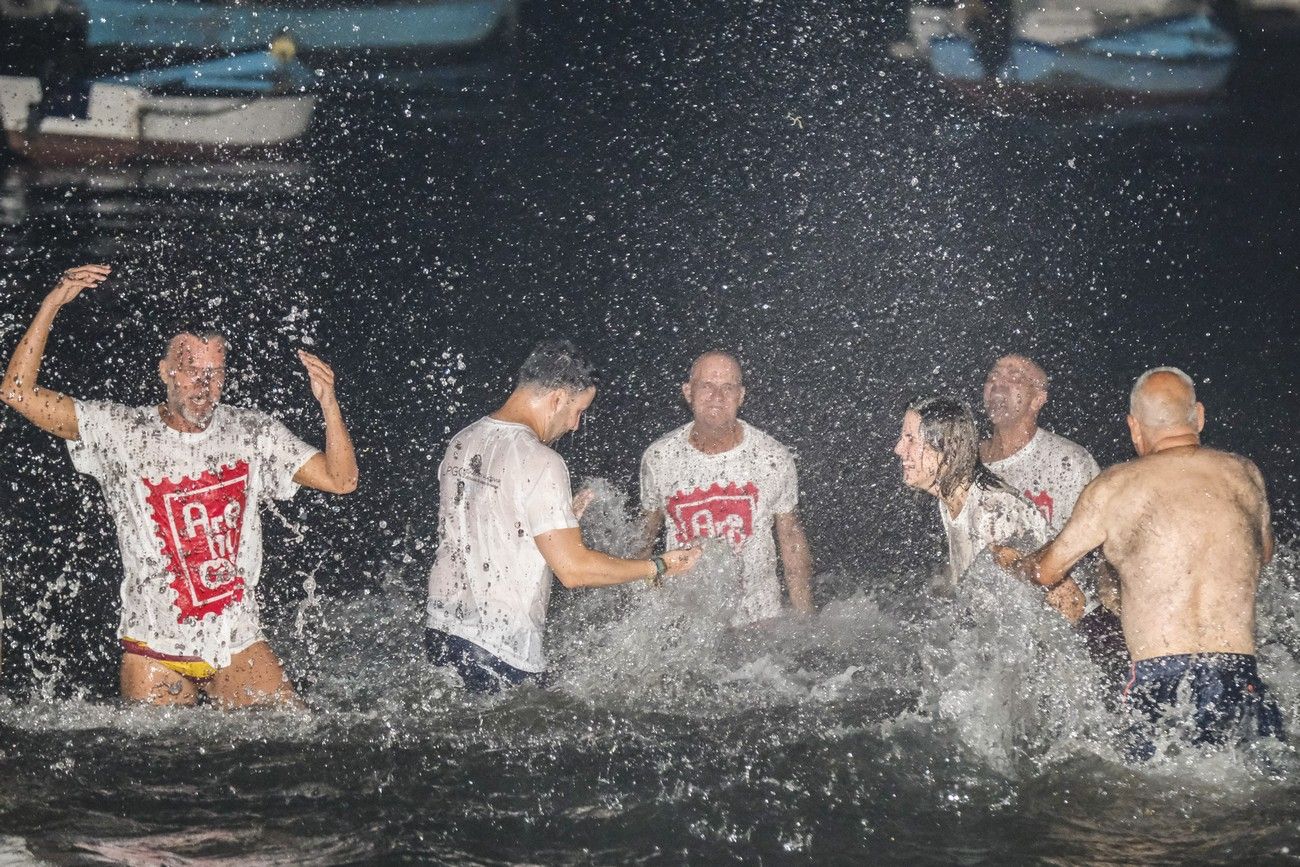 El Chapuzón de la Naval 2025, en imágenes